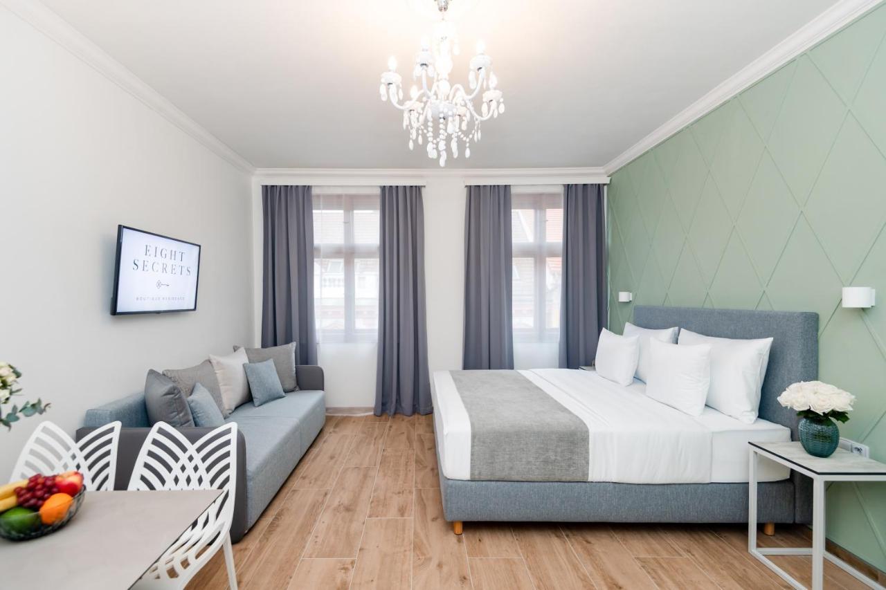 Eight Secrets Boutique Residence By Dwellfort Прага Екстериор снимка