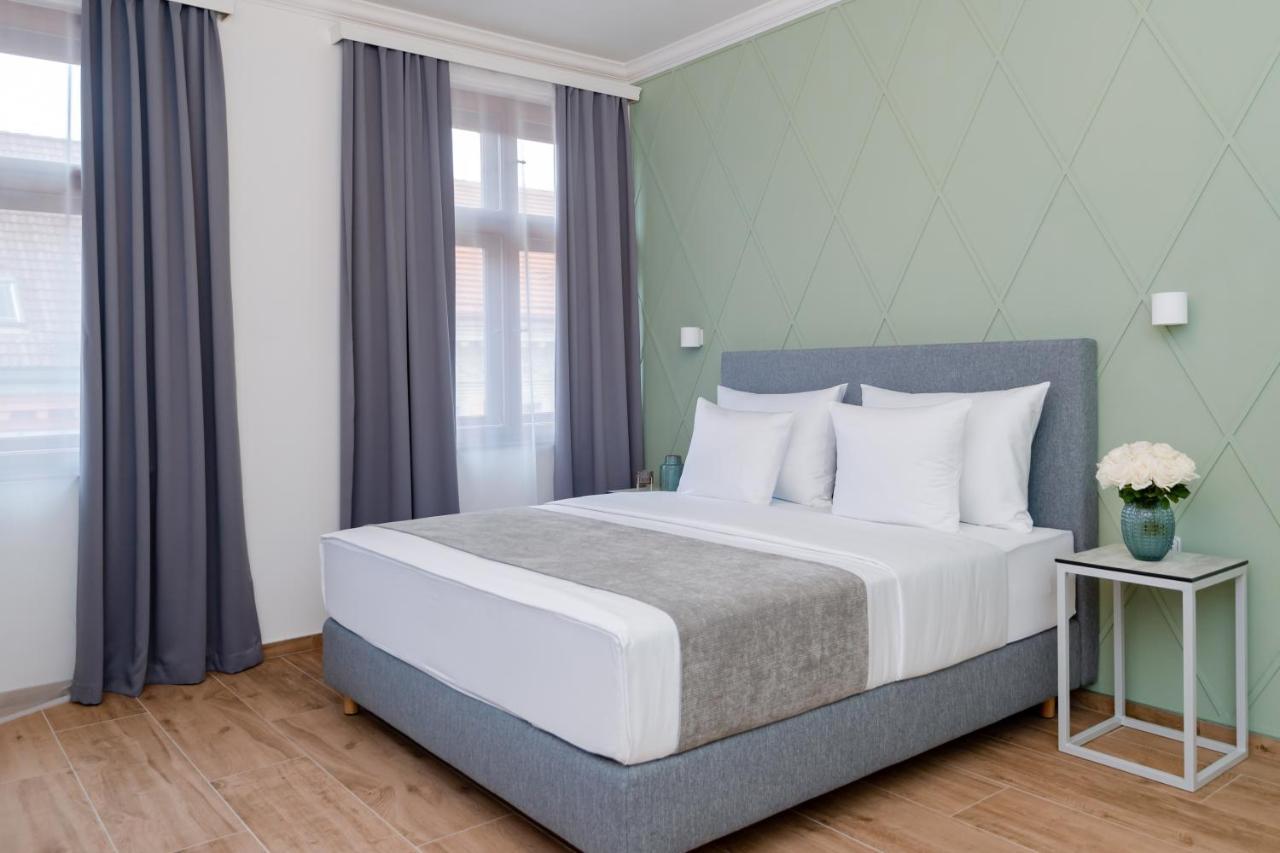 Eight Secrets Boutique Residence By Dwellfort Прага Екстериор снимка