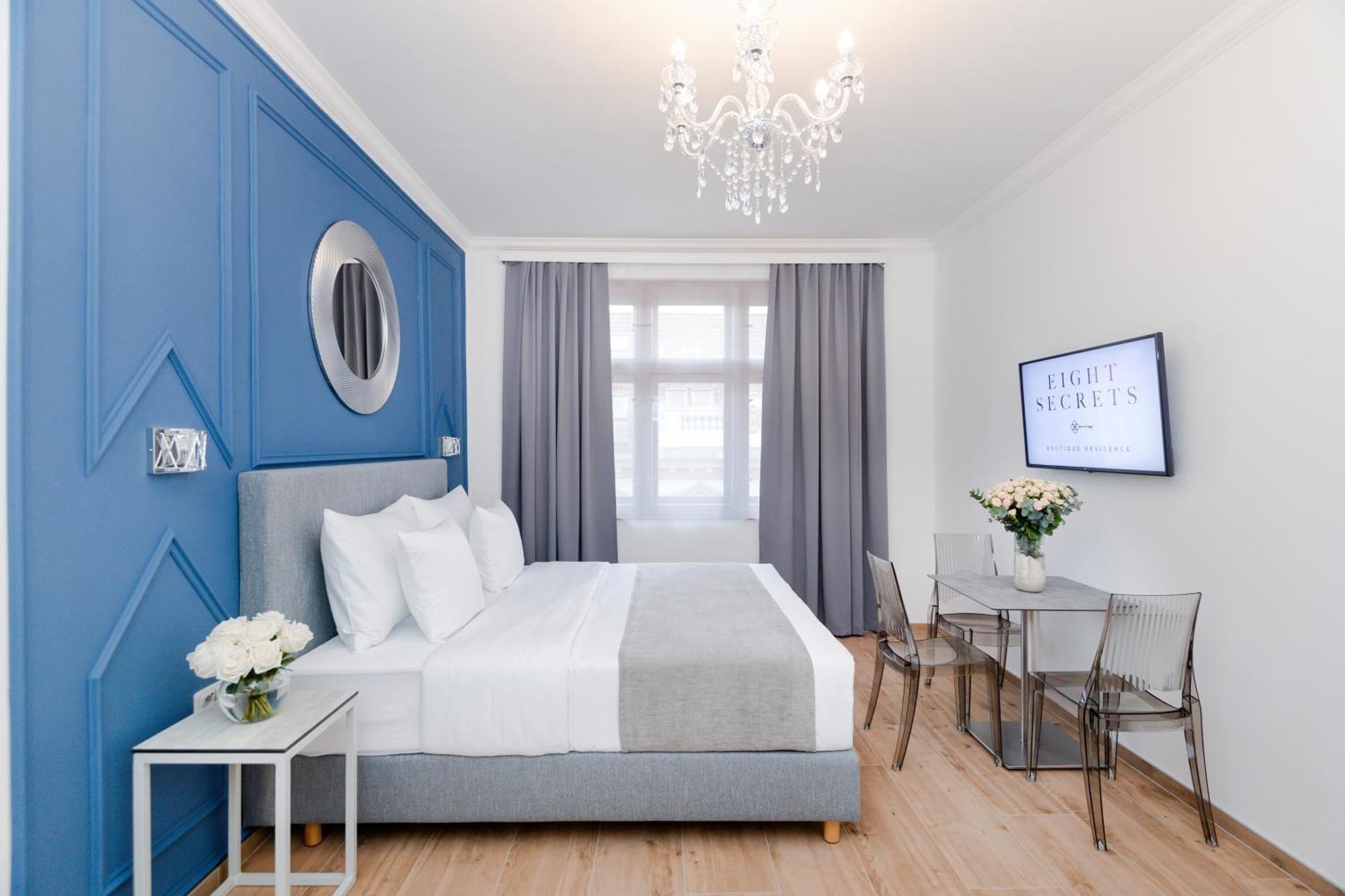 Eight Secrets Boutique Residence By Dwellfort Прага Екстериор снимка